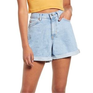 Topshop Light Blue Roll cuff denim mom shorts. Size 6 US